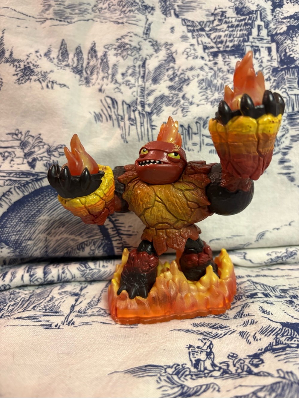 Skylanders Giants Hot Head Figure